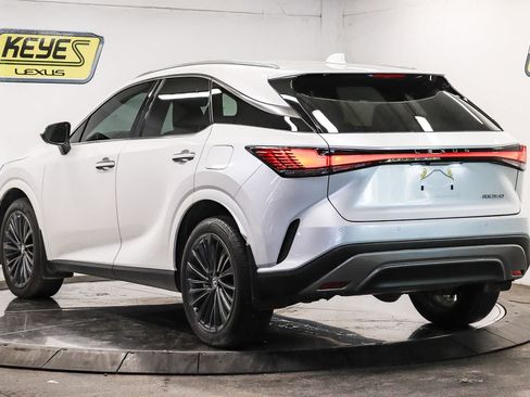 Used 2024 Lexus RX 350 Premium w/ Convenience Package FWD image 2