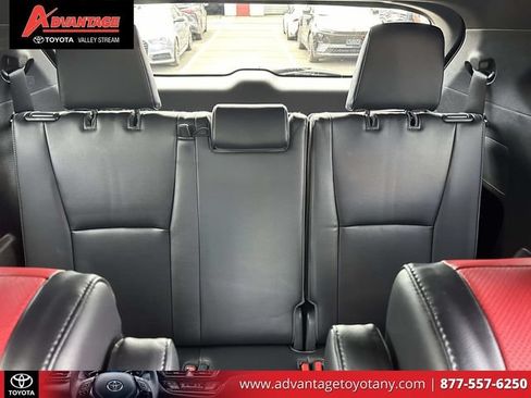 Used 2022 Toyota Highlander XSE FWD image 15