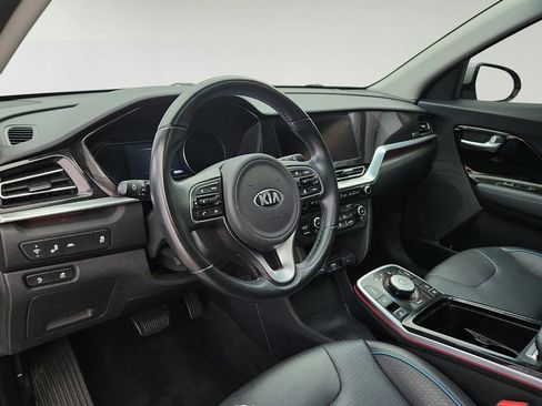 Used 2020 Kia Niro EX Premium FWD image 10