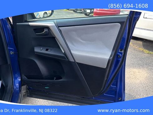 Used 2015 Toyota RAV4 LE AWD/4WD image 19