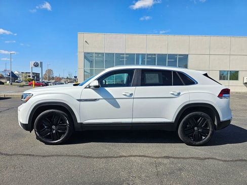 Certified 2023 Volkswagen Atlas Cross Sport SEL image 3