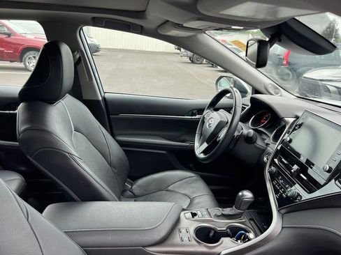 Used 2024 Toyota Camry XSE image 39