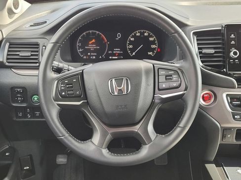 Used 2025 Honda Ridgeline RTL image 12