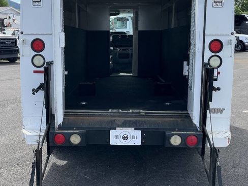 Used 2011 Ford E-350 and Econoline 350 Super Duty w/ PWR Locks & Windows Group RWD image 21