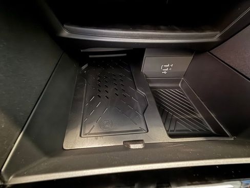 New 2026 Chrysler Pacifica Limited image 35