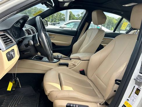 Used 2017 BMW 330i xDrive Sedan AWD/4WD image 12
