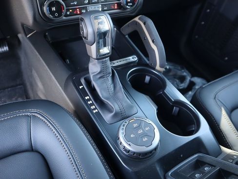 New 2025 Ford Bronco Badlands image 10