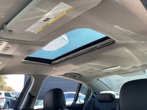 Used 2015 Chevrolet SS image 29