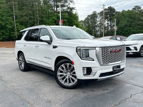 Used 2021 GMC Yukon Denali w/ Denali Ultimate Package AWD/4WD image 1