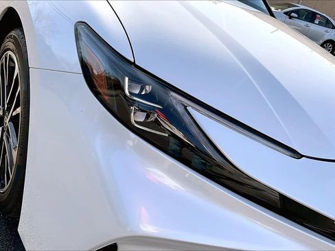 Used 2025 Toyota Camry XLE image 27