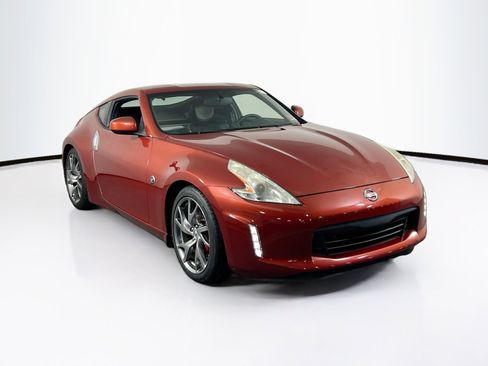 Used 2014 Nissan 370Z Touring w/ Sport Package image 3