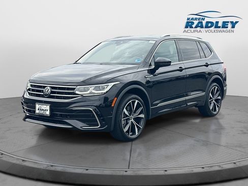 Certified 2024 Volkswagen Tiguan SEL R-Line AWD/4WD image 5