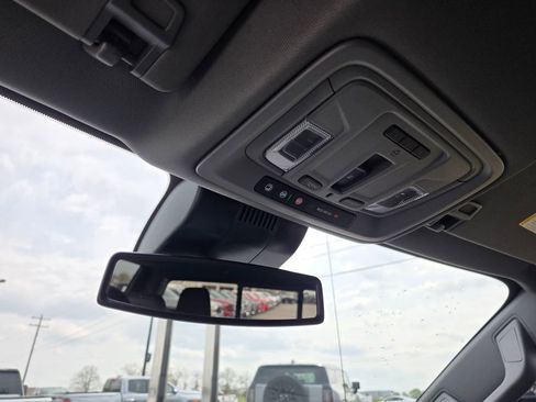 Used 2025 GMC Sierra 1500 SLT w/ SLT Premium Plus Package image 21