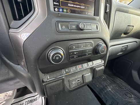 Used 2021 Chevrolet Silverado 1500 Custom image 24