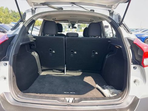 Used 2020 Nissan Kicks SR FWD image 22
