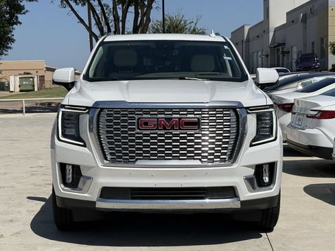 Used 2024 GMC Yukon XL Denali AWD/4WD image 7