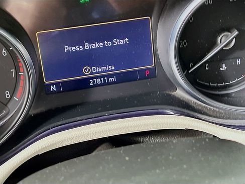 Used 2022 Buick Encore GX Select image 11