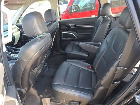 Used 2025 Kia Telluride S AWD/4WD image 4