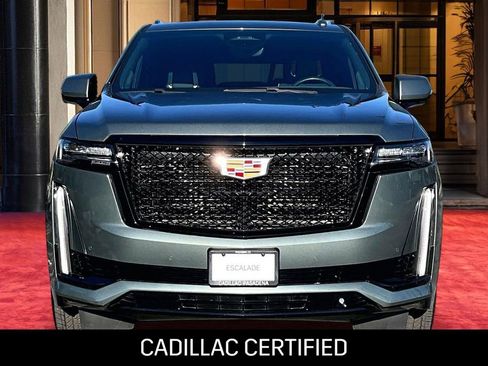 Used 2024 Cadillac Escalade Sport Platinum w/ Heavy-Duty Trailer Package AWD/4WD image 3