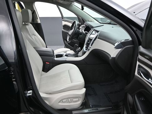 Used 2016 Cadillac SRX Performance w/ Driver Awareness Package image 16