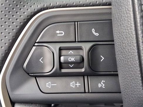 New 2025 Toyota 4Runner Limited image 17