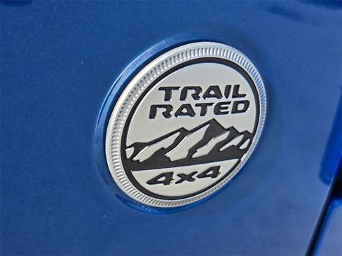 Used 2022 Jeep Gladiator Overland w/ LED Lighting Group image 21