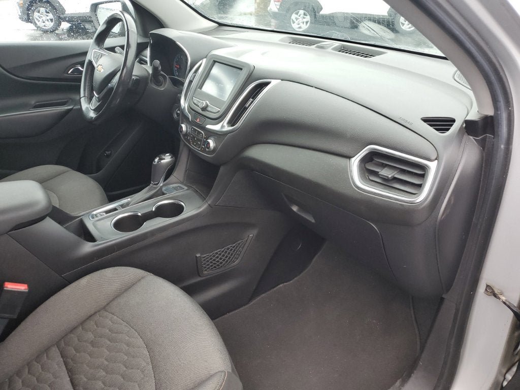 Used 2018 Chevrolet Equinox LT AWD/4WD image 12
