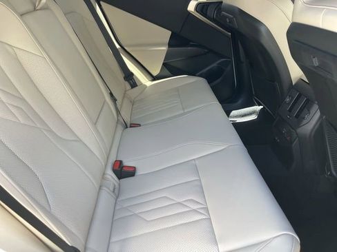 Used 2025 BMW X3 xDrive30i w/ Premium Package image 14