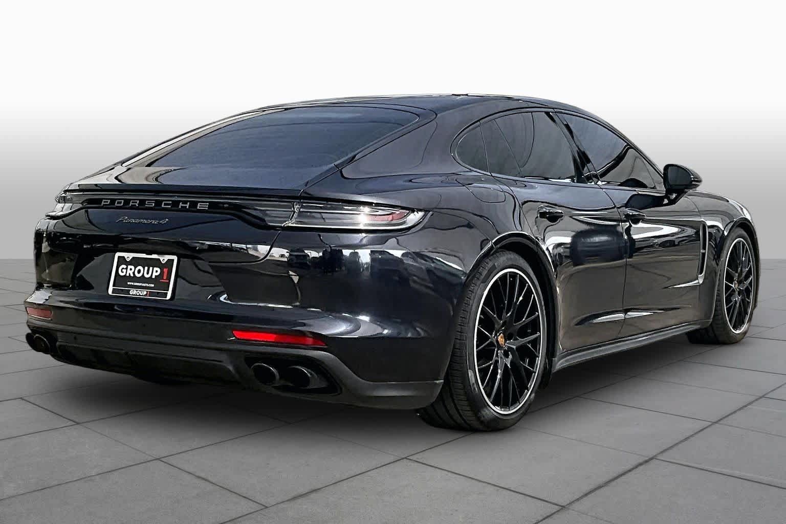 Used 2023 Porsche Panamera 4 Platinum Edition AWD/4WD image 12