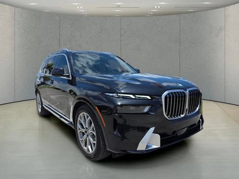 Used 2025 BMW X7 xDrive40i w/ Premium Package AWD/4WD image 12