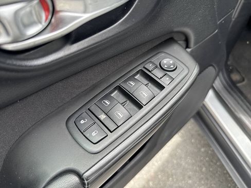 Used 2014 Jeep Cherokee Sport AWD/4WD image 29