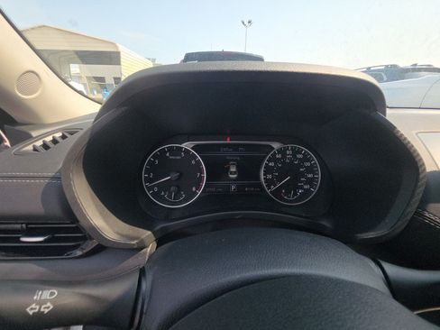 Used 2023 Nissan Sentra SV FWD image 6