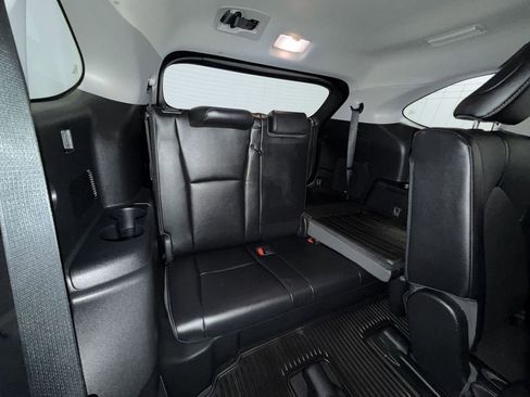 Used 2023 Toyota Highlander Limited AWD/4WD image 19
