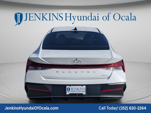 New 2026 Hyundai Elantra Limited FWD image 5