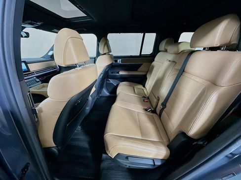 Used 2025 Hyundai Santa Fe Limited image 13