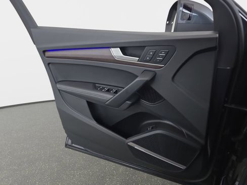 Used 2021 Audi Q5 Prestige w/ Prestige Package image 29