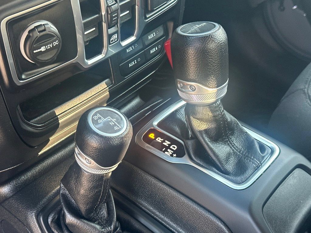 Used 2022 Jeep Gladiator Sport AWD/4WD image 33