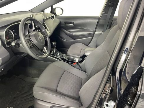 Used 2022 Toyota Corolla SE FWD image 2