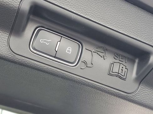 Used 2024 Ford Explorer XLT w/ Equipment Group 202A image 33