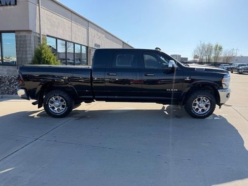 Used 2022 RAM 2500 Laramie AWD/4WD image 5