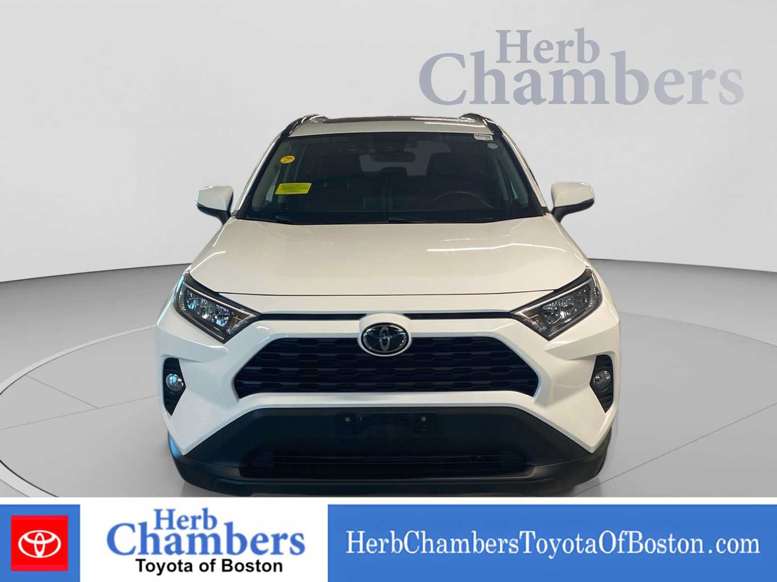 Used 2020 Toyota RAV4 XLE w/ Convenience Package AWD/4WD image 2