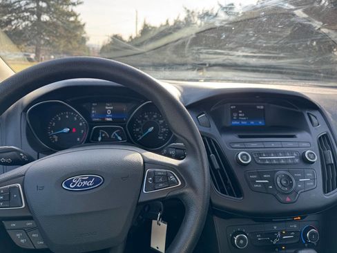 Used 2017 Ford Focus SE image 11