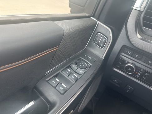 Used 2024 Ford F250 Platinum AWD/4WD image 22