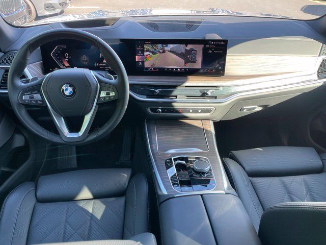 Used 2026 BMW X5 xDrive40i w/ Premium Package AWD/4WD image 11