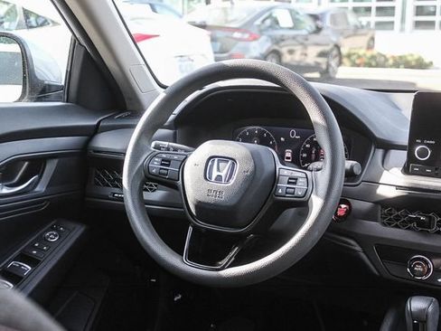 Used 2023 Honda Accord LX image 19