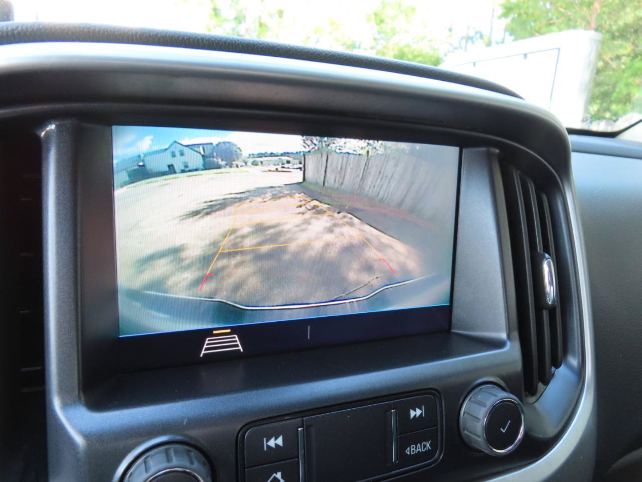 Used 2022 Chevrolet Colorado LT w/ Fleet Safety Package RWD image 26