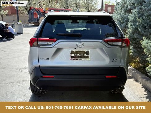 Used 2025 Toyota RAV4 XLE Premium image 7