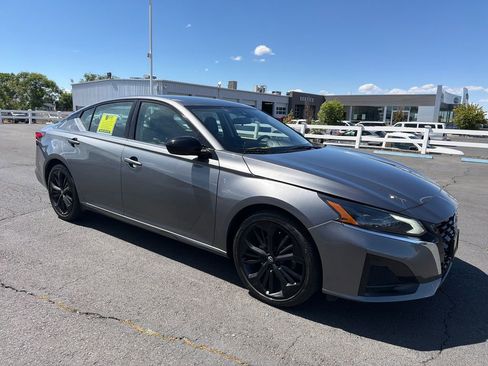 Used 2024 Nissan Altima 2.5 SR FWD image 7