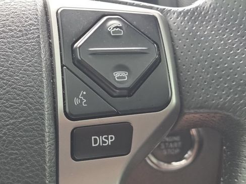 Used 2018 Toyota 4Runner Limited AWD/4WD image 30