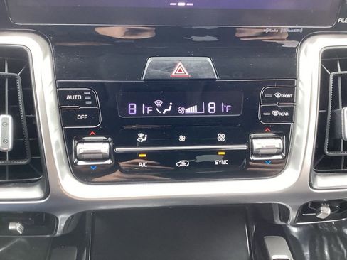Certified 2023 Kia Sorento X-Line EX AWD/4WD image 25